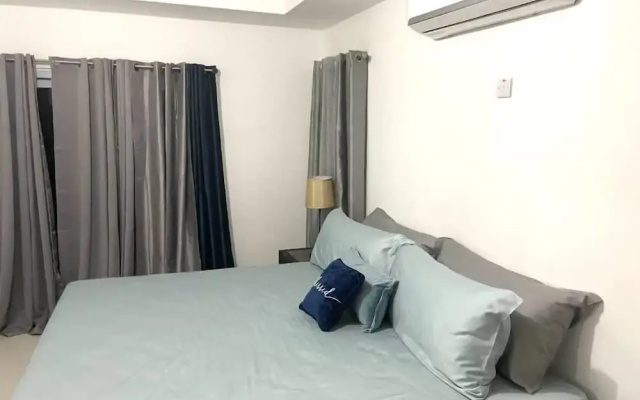 Modern Luxury 1BR Condo in Kingston