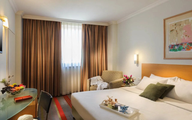 Grand Beach Hotel