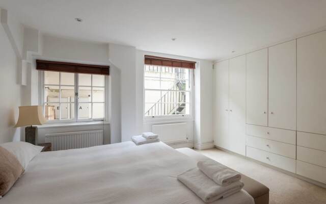 Отель Fantastic 2 Bedroom Flat in the Heart of London Лондон комната для гостей