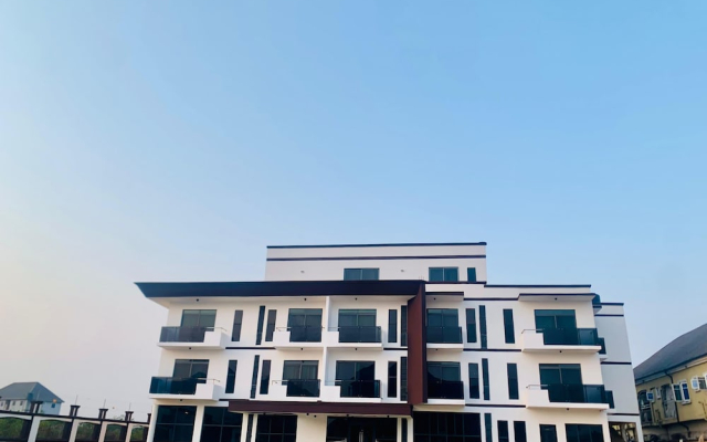 Slavan Suites & Apartments