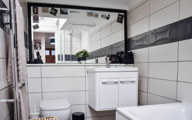 Quirky 1 Bedroom Apartment at Seven Dials