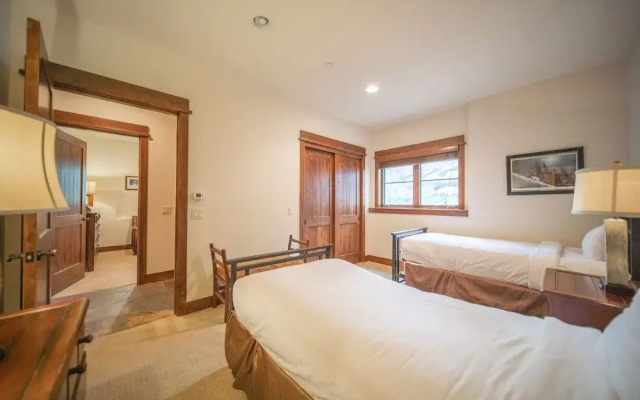 Keystone Sanctuary 248 by SummitCove Vacation Lodging
