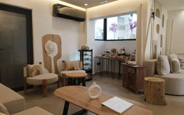 Cabana White Boutique Hotel