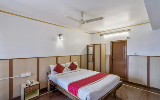 Hotel Shivaals Residency by OYO Rooms