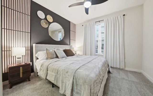 Stylish 2BR w Pool Pet-friendly Unit 13