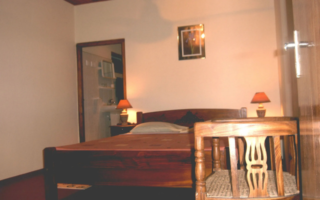 Rainforest Lodge