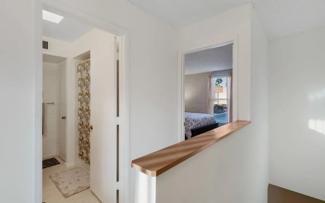 Sitting Pretty 2 BR by Casago