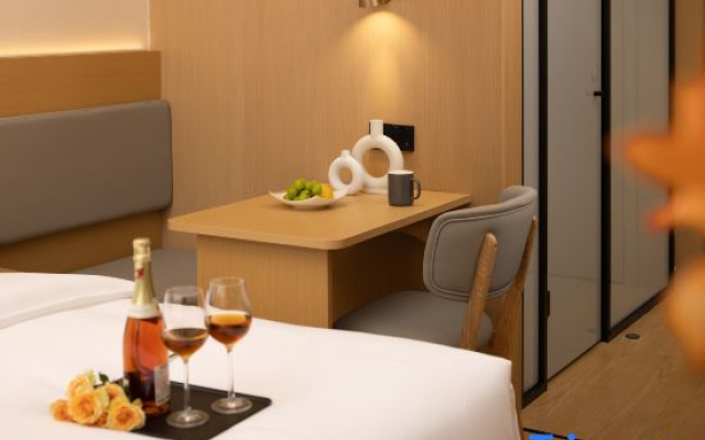 Lesser Fullness of Grain Hotel