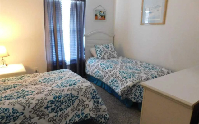 Arbor Trace Condo #723