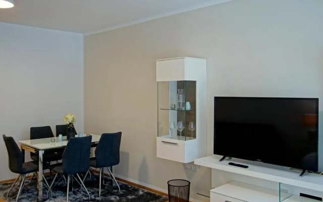 English Theater Apartment at Rathaus