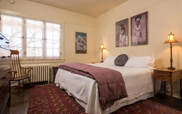 5bd Historic Pink House