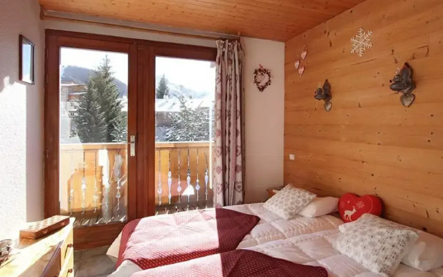 Chalet in Les Deux Alpes Near Ski Lift