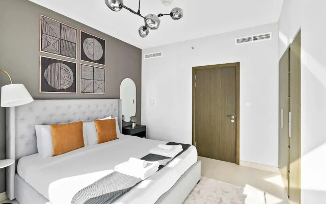 Silkhaus High Floor With New Furniture Balcony