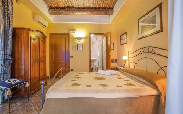 Double Triple Room in Naples City Center