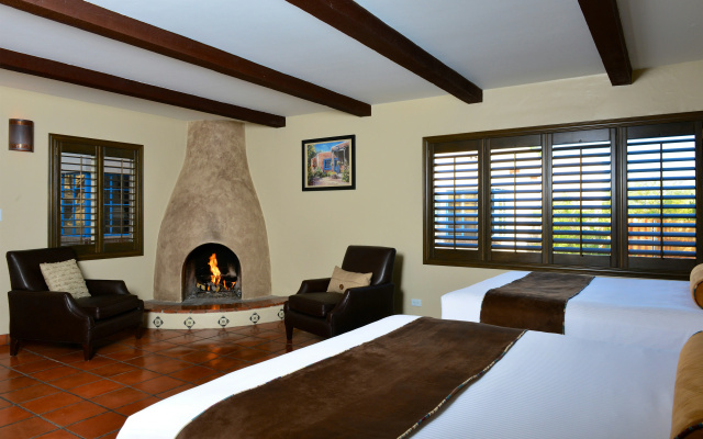 Lodge on the Desert
