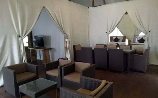 Maribaya Glamping Tent