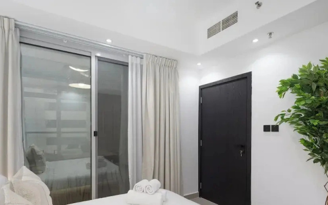 LUX  The Sky Dubai Eye View Suite