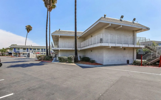 Motel 6 Pleasanton, CA
