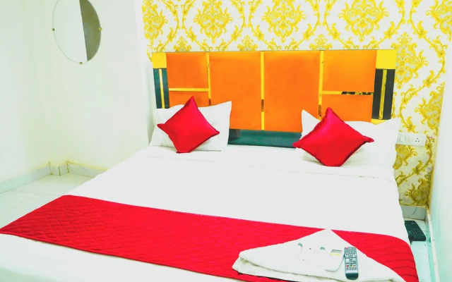 Roomshala 107 Chattarpur Farm House