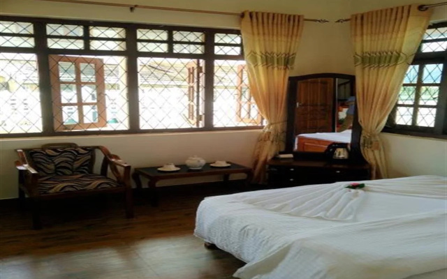 Peace Garden Hotel