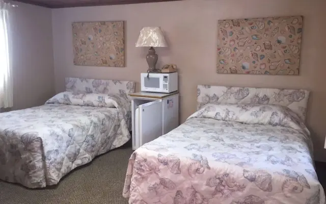 Captain's Cove Motel