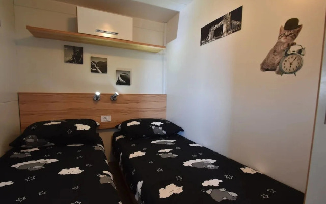 Welcoming Holiday Home in Ugljane With Swimming Pool