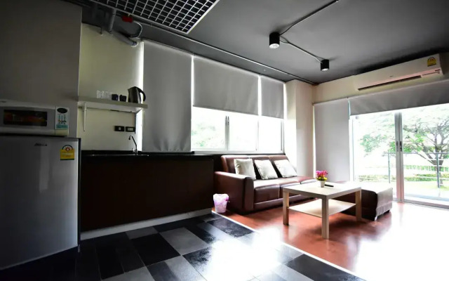 Big Tree Residence Suvarnabhumi