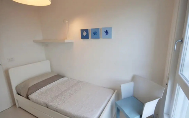 Bright sea View Apartment