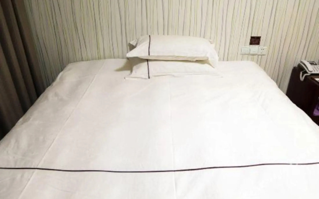 Moyue Hotel