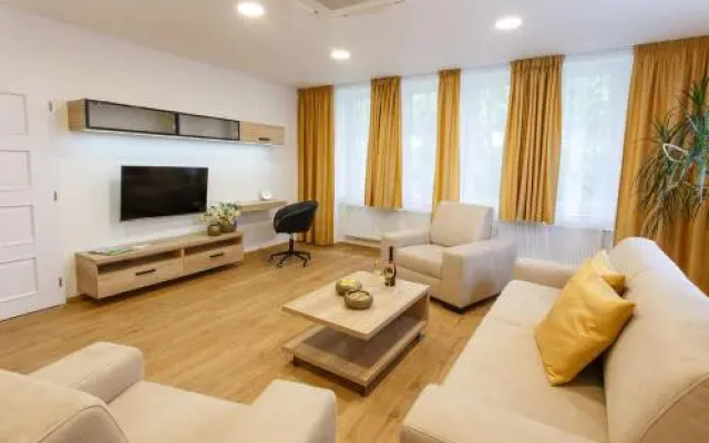 Apartments Villa Whitehouse