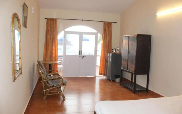 Qees Empire Beachfront Resort