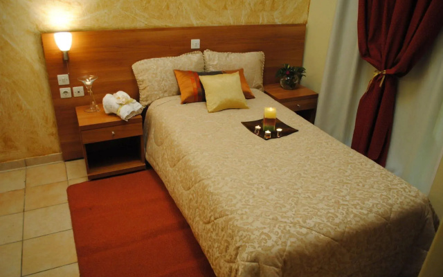 Glaros Hotel