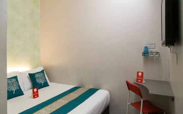 OYO 198 Seeds Hotel