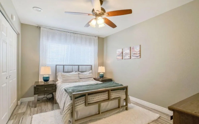 Glendale Charm by Casago