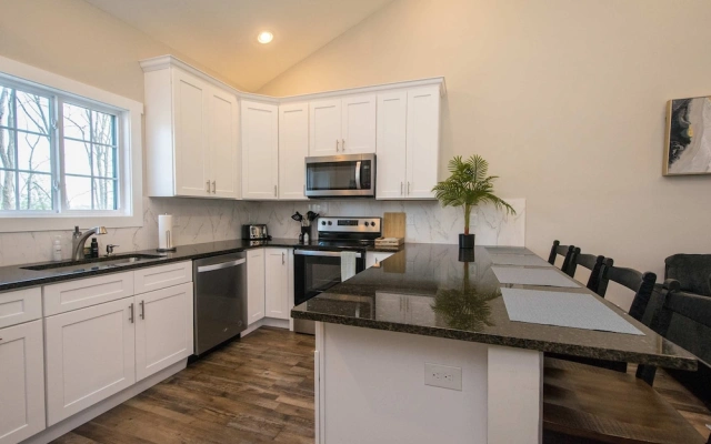 Hendersonville Duplex Sleeps 8 Free Tix