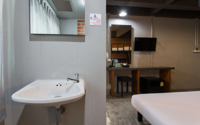 City Hotel