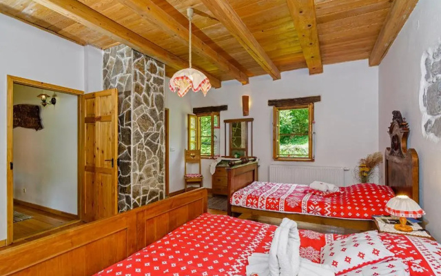 Holiday House Sobol