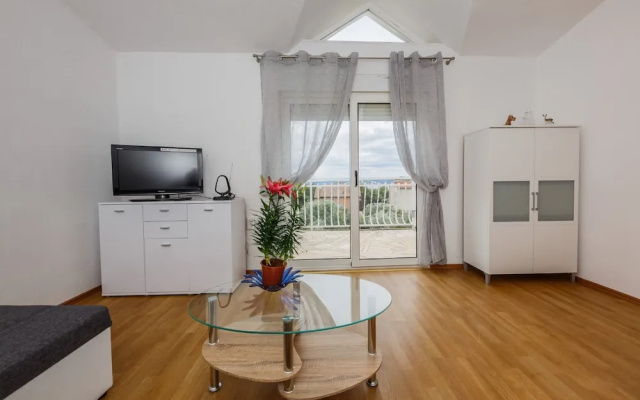 A2- apt With Terrace With the sea View and Garden