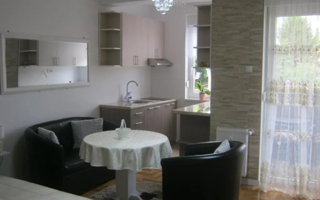 Ildiko Studio Apartment is a calm place to relax