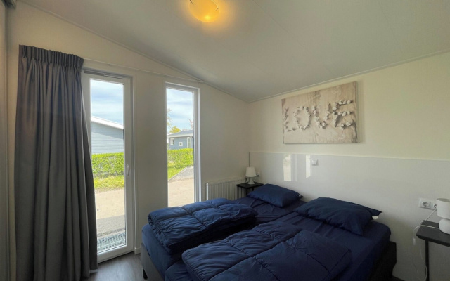 6-guest Stylish Chalet in De Rijp