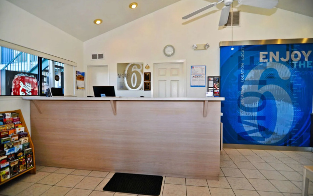 Motel 6 Willows, CA
