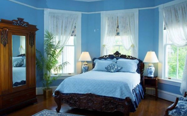 Lookaway Inn