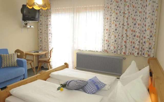 mei liab, Ferien beim Rettenbacher