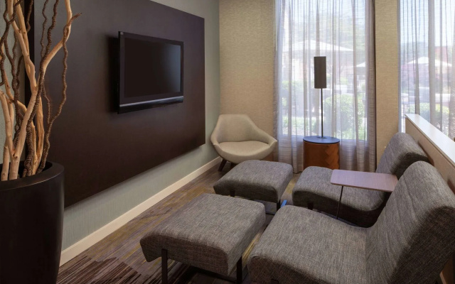 Sonesta Select Chattanooga Hamilton Place