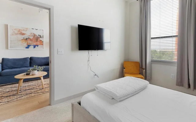 Landing Apartments Near Southtown