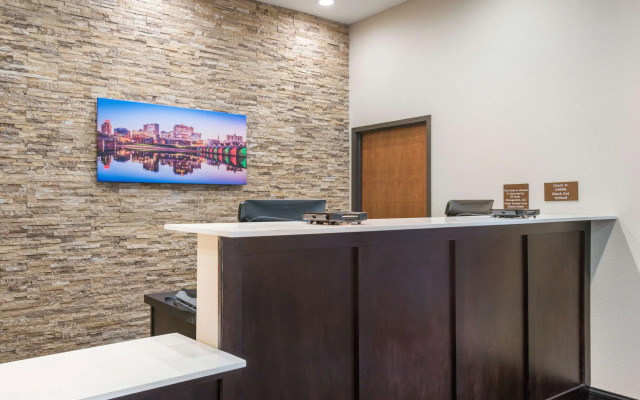 Comfort Inn & Suites Harrisburg - Hershey West