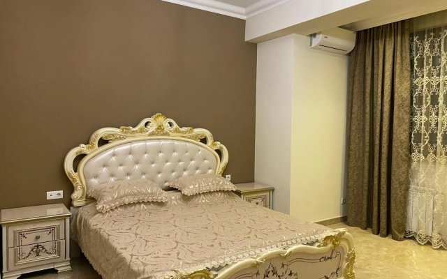 Teryan street 3 bedrooms Luxury and Unique apartment TT777