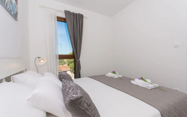 Apartments Villa LA