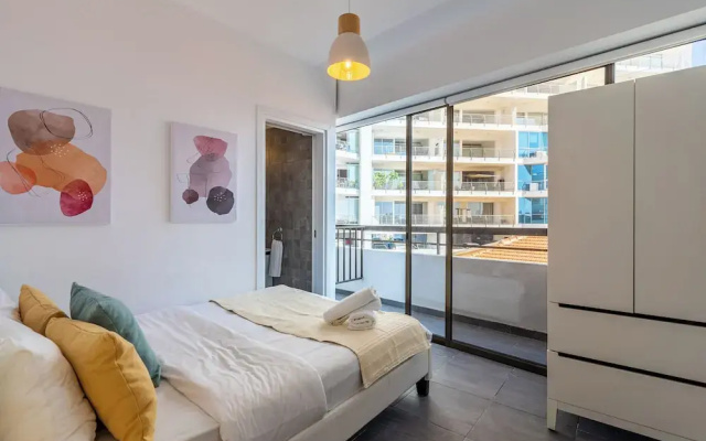 Fiesta 1-BR Apt. & Balcony in Larnaca