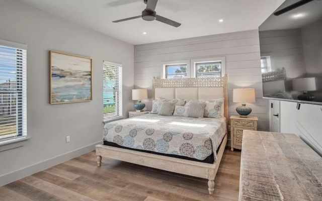 The Gentry by Silver Sands Vacation Rentals